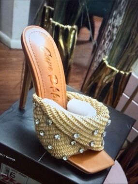 summer heel